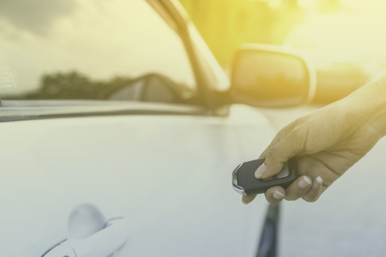 close-up-of-a-female-hand-opening-a-car-door