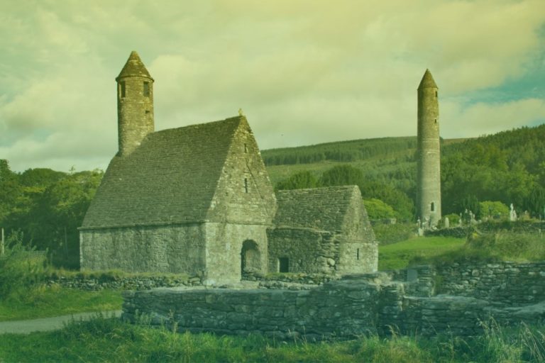 ierland-saint-kevins-monastery-in-glendalouch-2