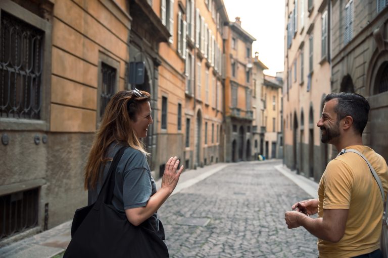 tourists-exploring-italian-streets-2