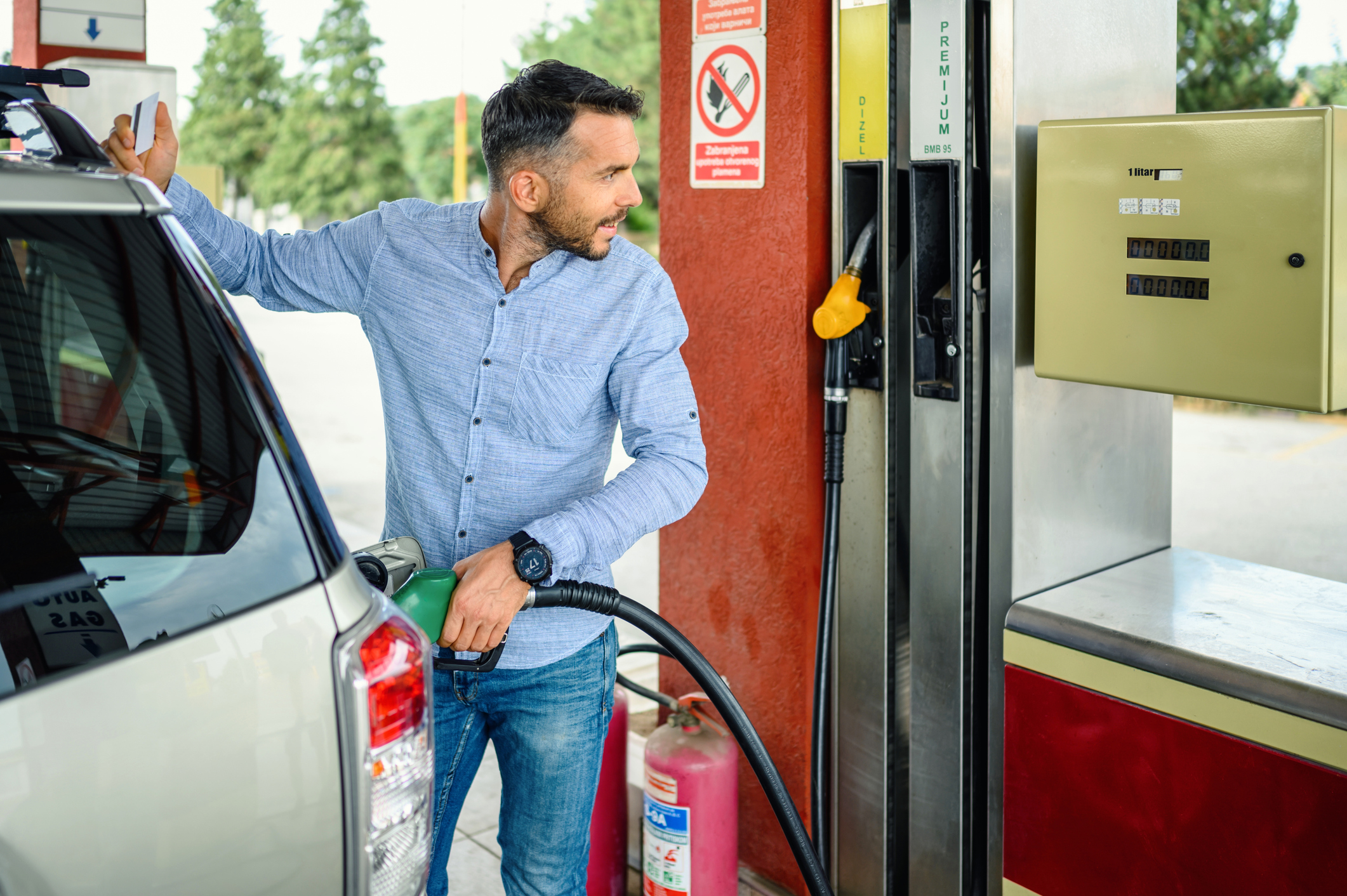 In 7 stappen slim benzine besparen tijdens je roadtrip