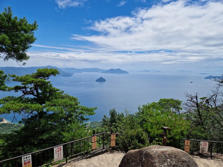 10-uitzicht-vanaf-mount-misen-2