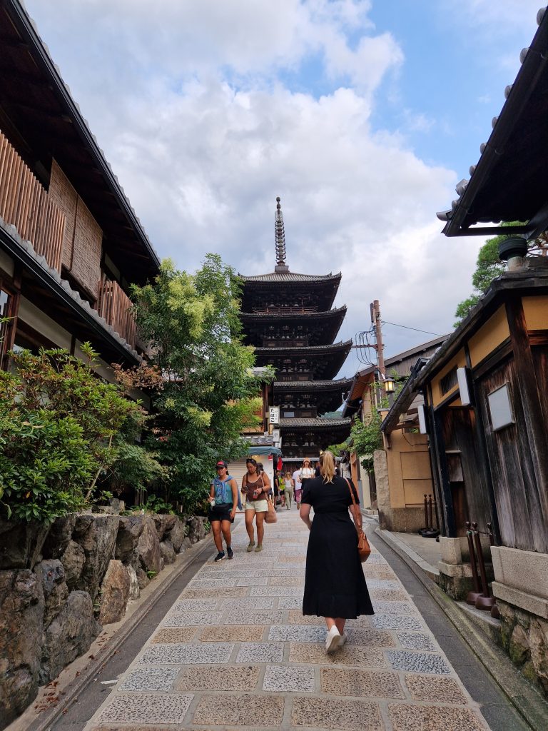 4-dwalen-door-de-straten-van-kyoto-2