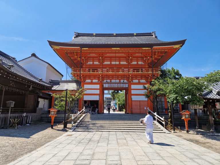 4-wissel-natuur-af-met-een-bezoek-aan-steden-in-japan-2